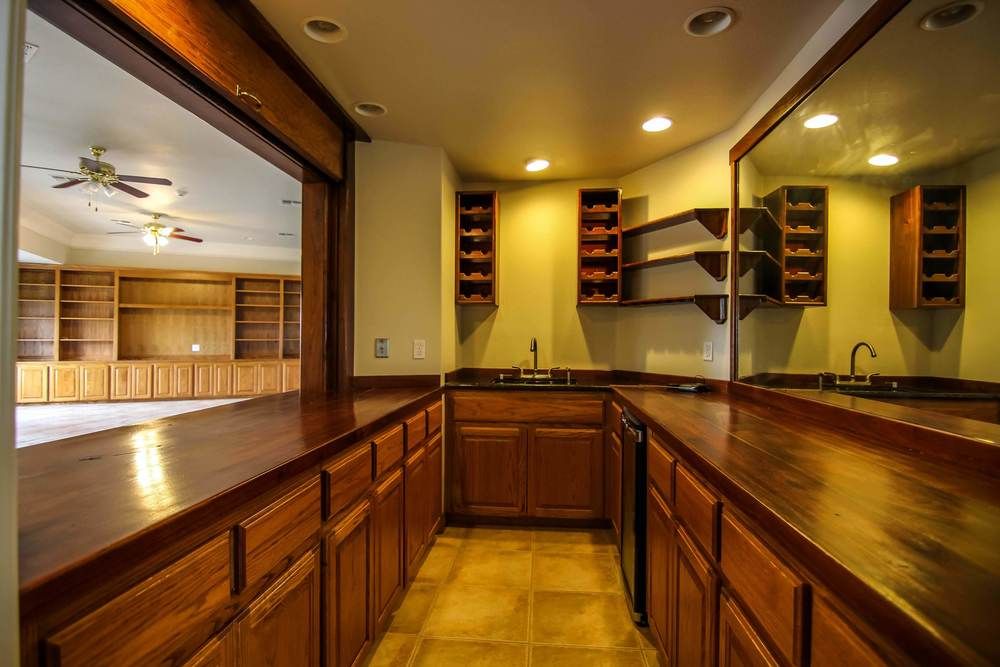 Glasscock Ranch: 20680 McMurray Ln, Mathis, TX 78368